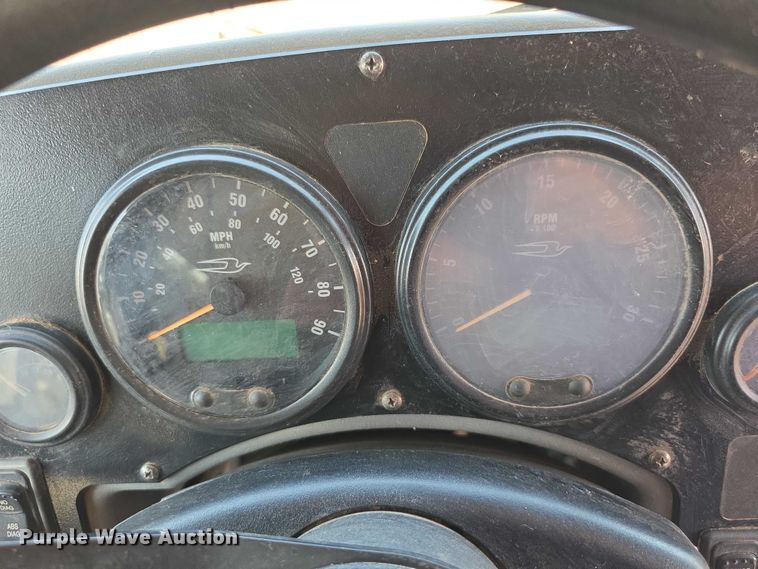 image for item EF3654 2007 Blue Bird Vision school bus