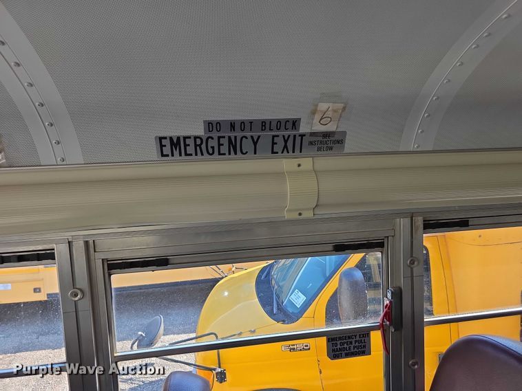 image for item EF3654 2007 Blue Bird Vision school bus