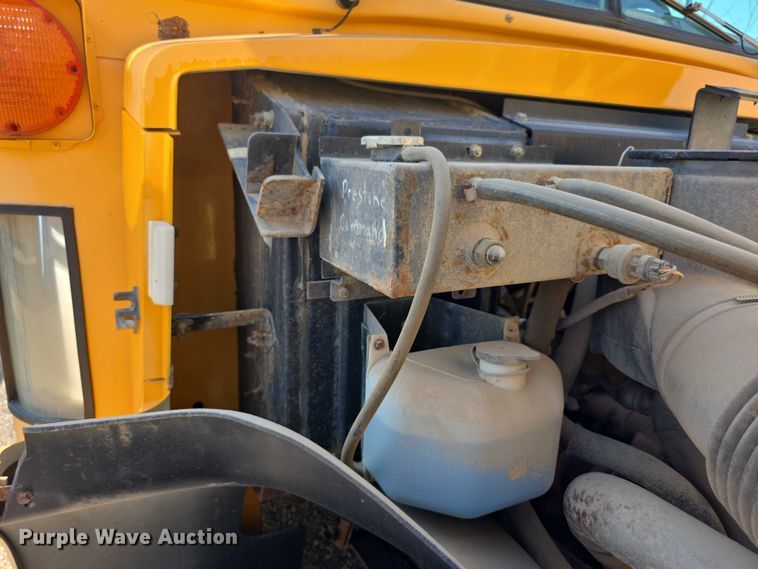 image for item EF3654 2007 Blue Bird Vision school bus