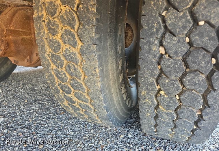 image for item EF3654 2007 Blue Bird Vision school bus