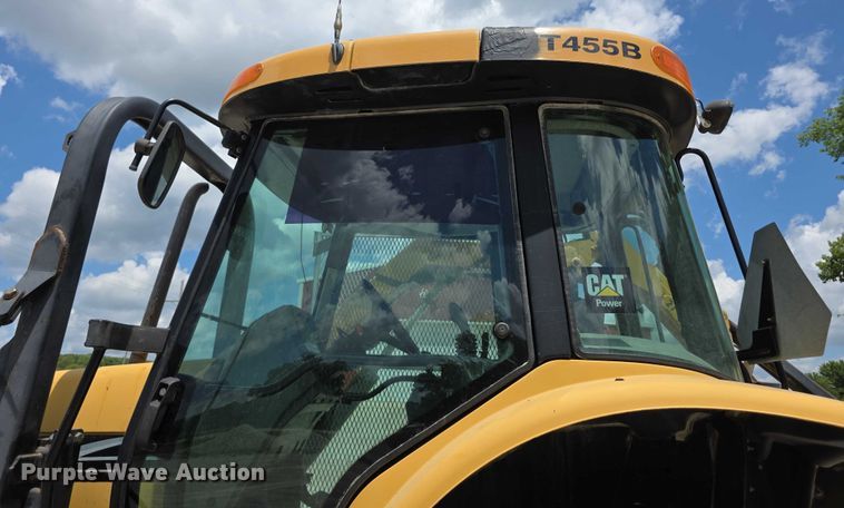 image for item EF3656 Challenger T455B tractor