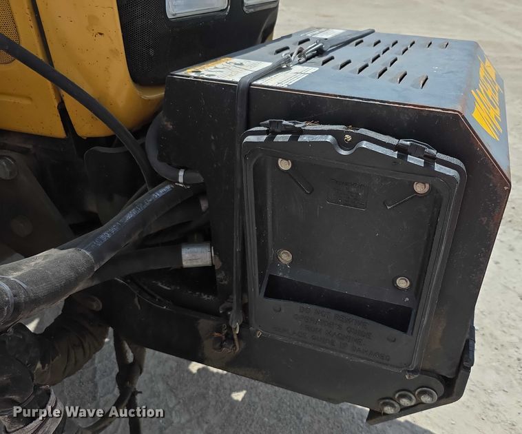 image for item EF3656 Challenger T455B tractor