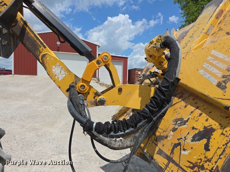 image for item EF3656 Challenger T455B tractor