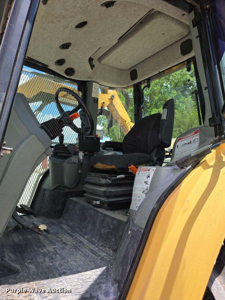 image for item EF3656 Challenger T455B tractor