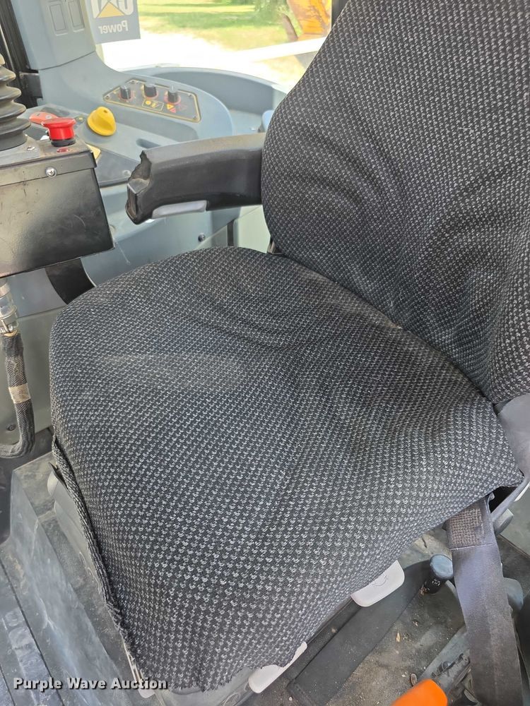 image for item EF3656 Challenger T455B tractor