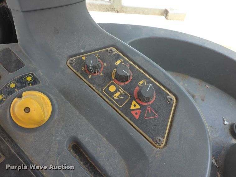 image for item EF3656 Challenger T455B tractor