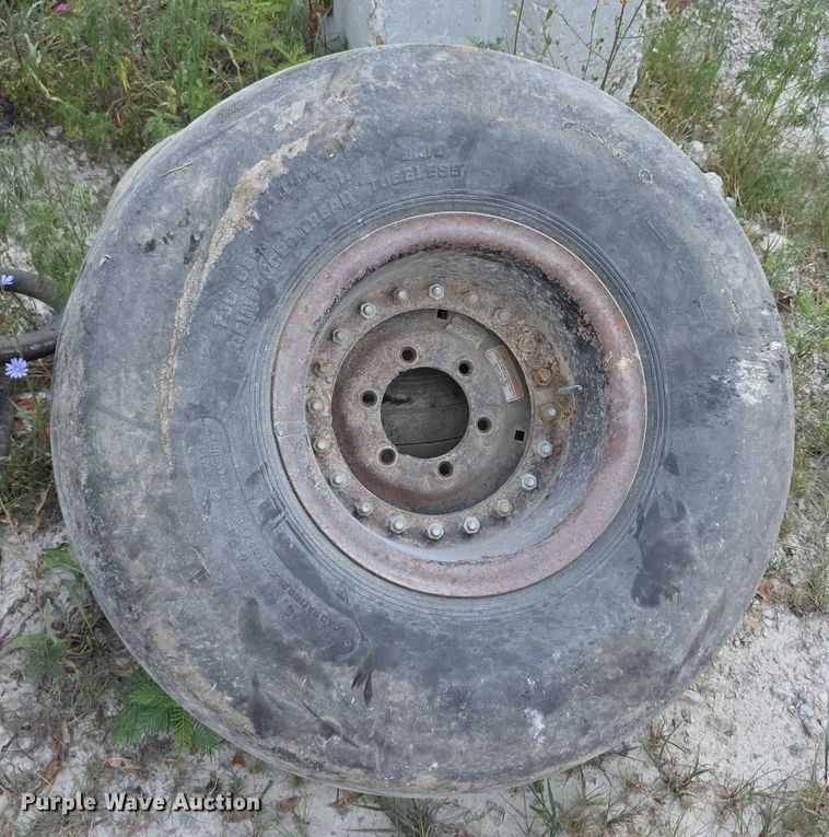 image for item EF3656 Challenger T455B tractor