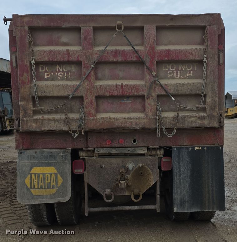 image for item EF3658 2006 Sterling L-Line dump truck