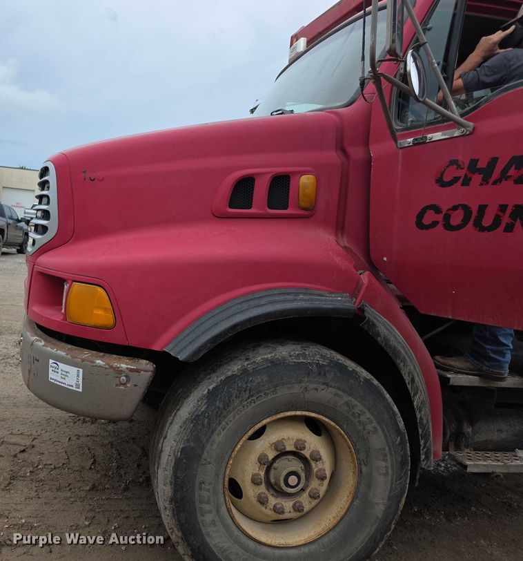 image for item EF3658 2006 Sterling L-Line dump truck