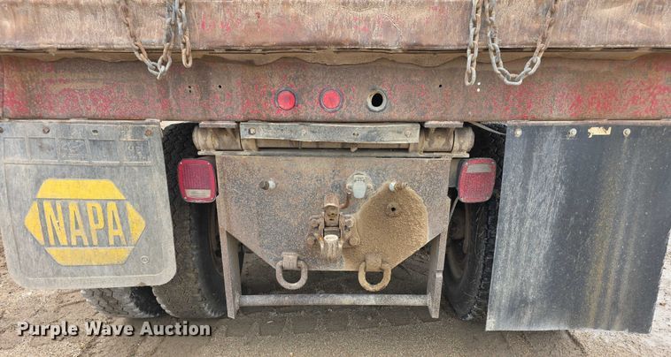 image for item EF3658 2006 Sterling L-Line dump truck