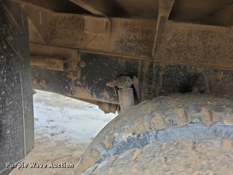 image for item EF3658 2006 Sterling L-Line dump truck