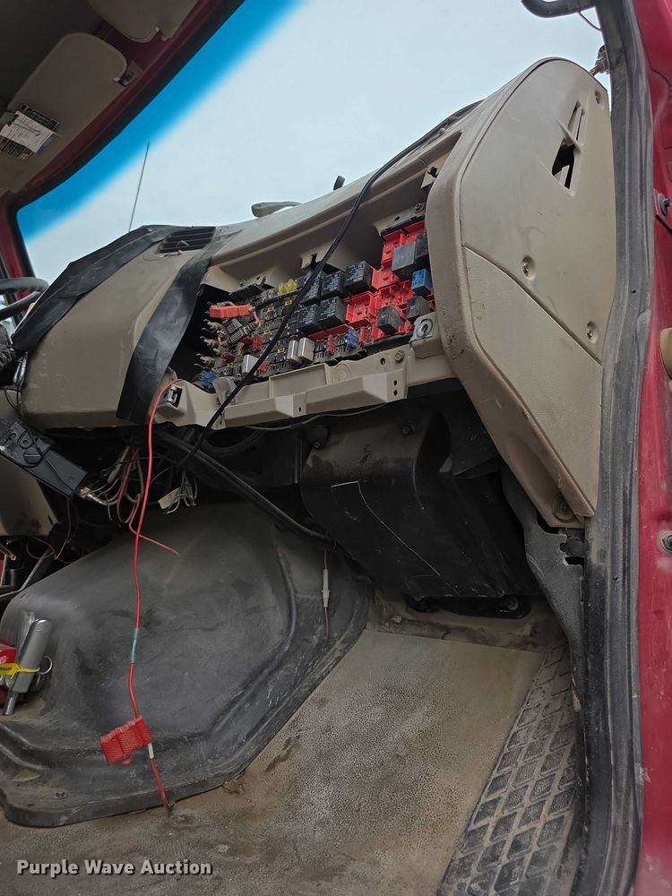 image for item EF3658 2006 Sterling L-Line dump truck