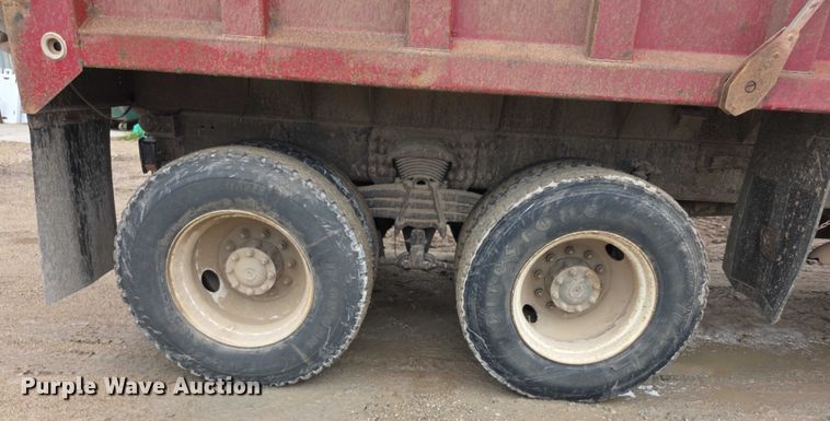 image for item EF3658 2006 Sterling L-Line dump truck