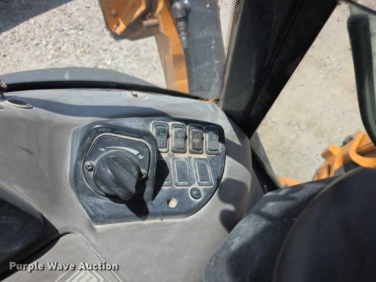 image for item EF3672 2013 Case 580 Super M backhoe