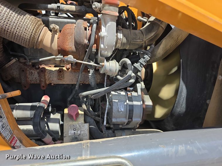 image for item EF3672 2013 Case 580 Super M backhoe