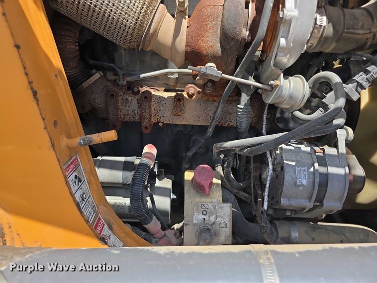 image for item EF3672 2013 Case 580 Super M backhoe