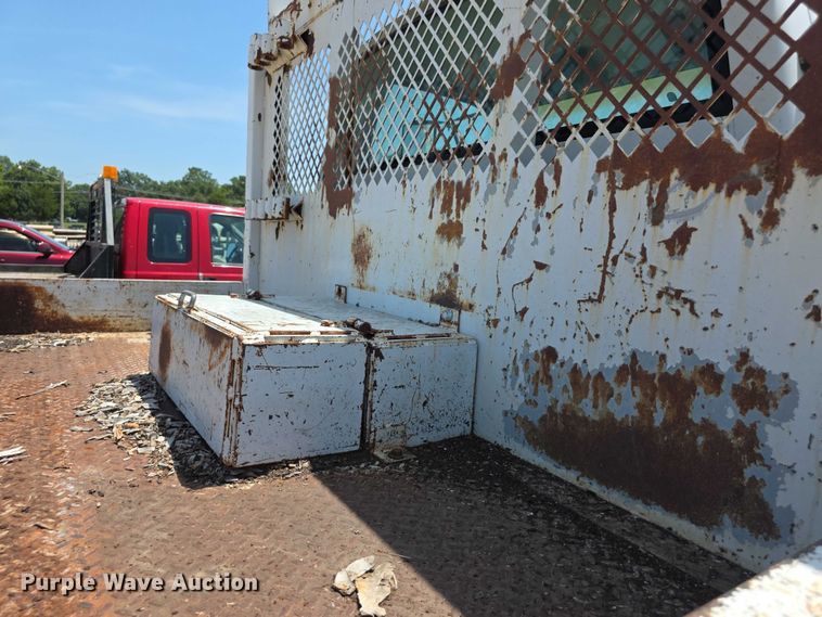 image for item EF3673 1999 Chevrolet C6500 dump flatbed truck