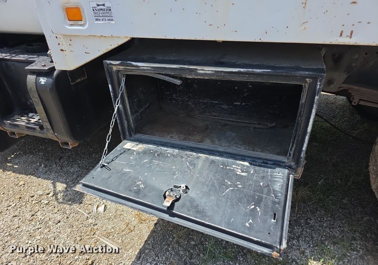 image for item EF3673 1999 Chevrolet C6500 dump flatbed truck