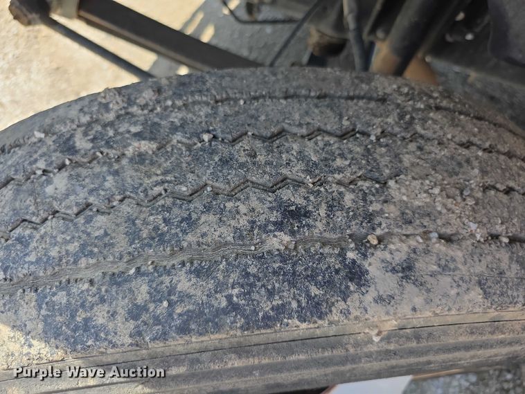 image for item EF3673 1999 Chevrolet C6500 dump flatbed truck