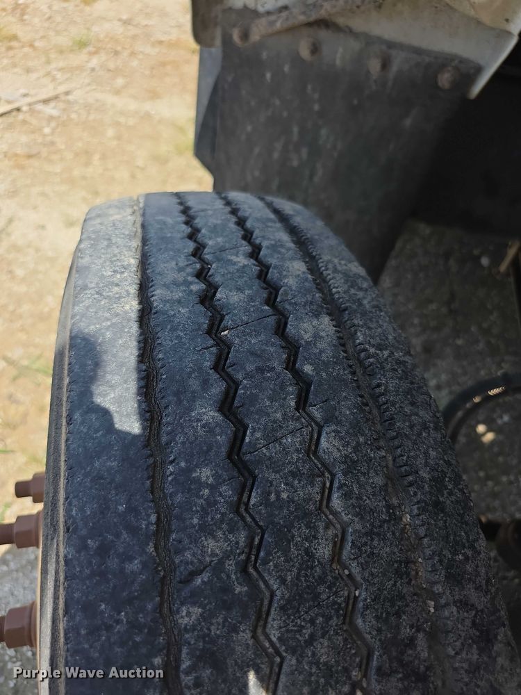 image for item EF3673 1999 Chevrolet C6500 dump flatbed truck