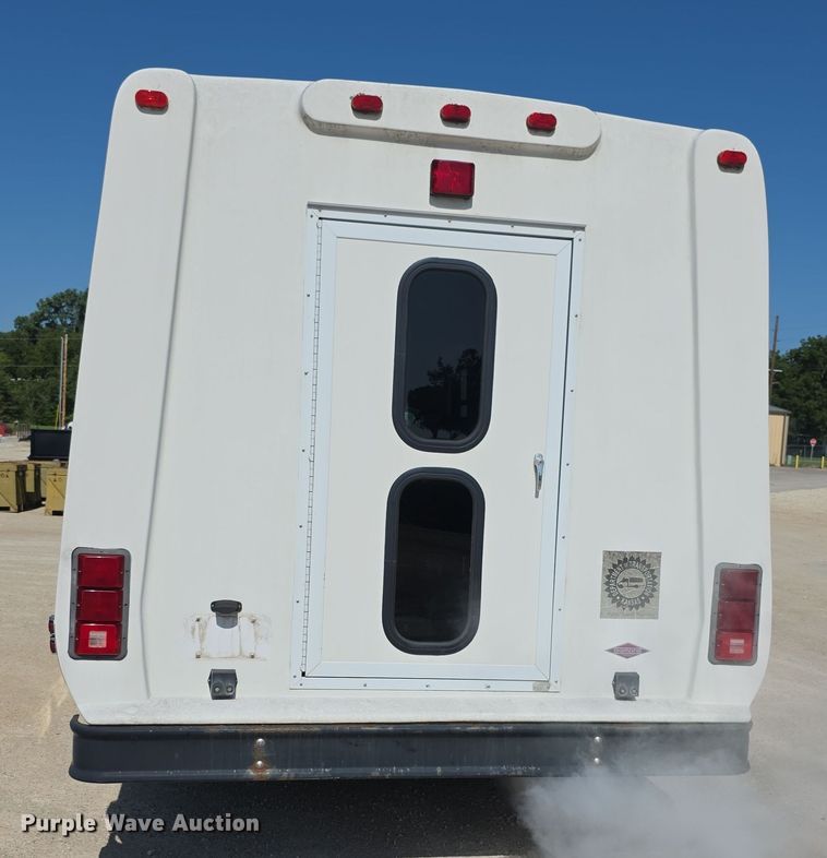 image for item EF3674 2010 Ford E350 Super Duty shuttle bus