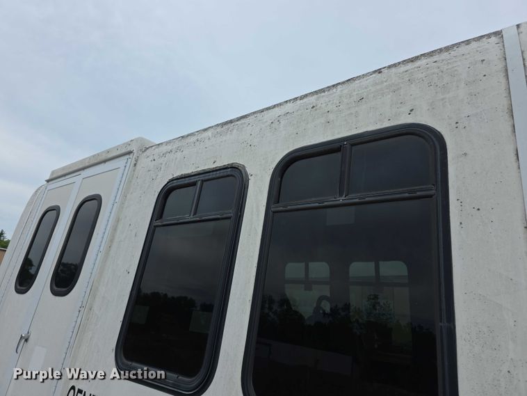 image for item EF3674 2010 Ford E350 Super Duty shuttle bus