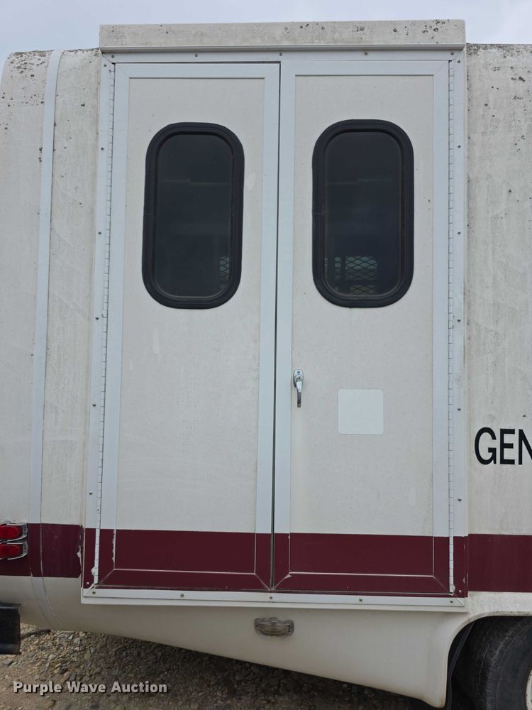 image for item EF3674 2010 Ford E350 Super Duty shuttle bus