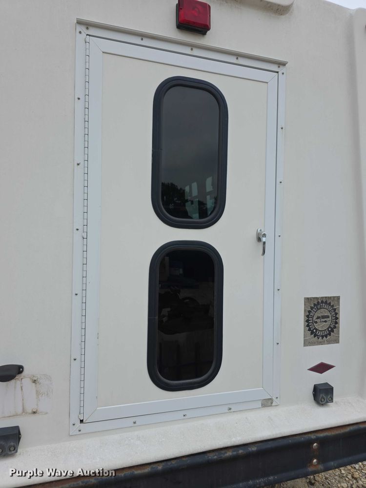 image for item EF3674 2010 Ford E350 Super Duty shuttle bus