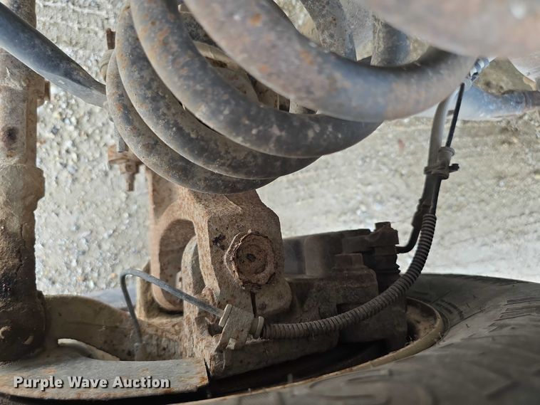 image for item EF3674 2010 Ford E350 Super Duty shuttle bus