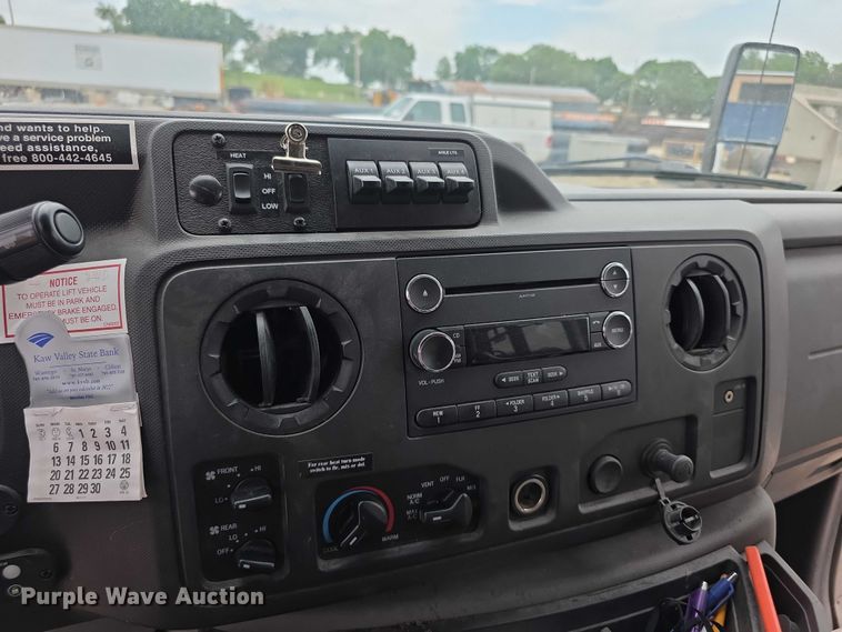 image for item EF3674 2010 Ford E350 Super Duty shuttle bus