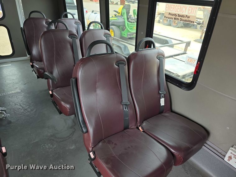 image for item EF3674 2010 Ford E350 Super Duty shuttle bus