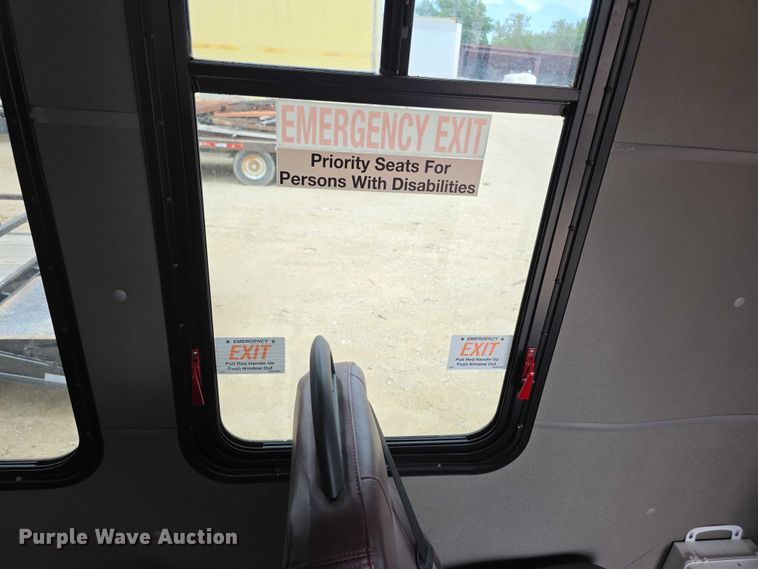 image for item EF3674 2010 Ford E350 Super Duty shuttle bus