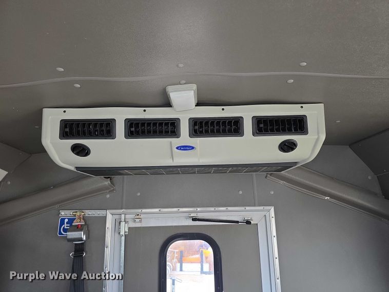 image for item EF3674 2010 Ford E350 Super Duty shuttle bus