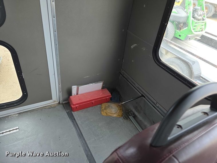 image for item EF3674 2010 Ford E350 Super Duty shuttle bus