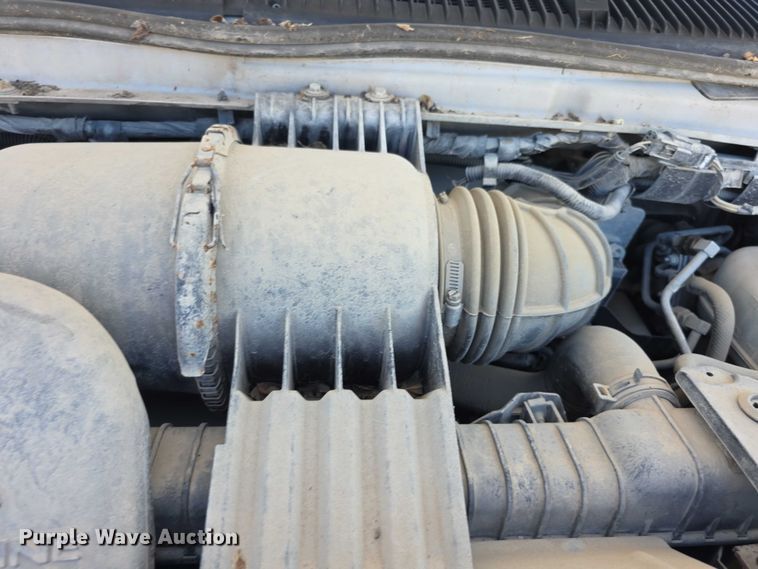 image for item EF3674 2010 Ford E350 Super Duty shuttle bus