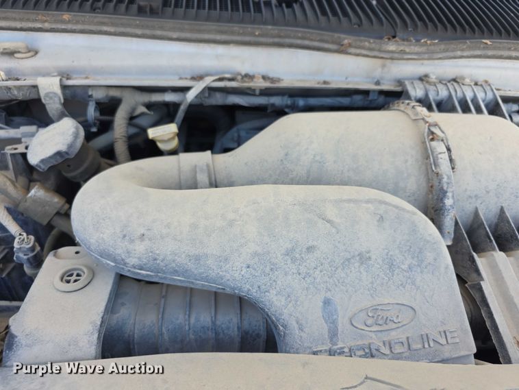 image for item EF3674 2010 Ford E350 Super Duty shuttle bus