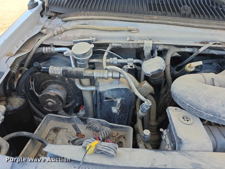 image for item EF3674 2010 Ford E350 Super Duty shuttle bus