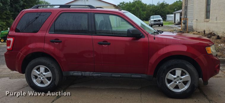 image for item EF3699 2010 Ford Escape XLT SUV