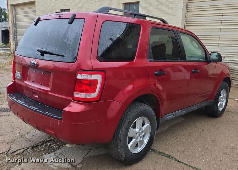 image for item EF3699 2010 Ford Escape XLT SUV