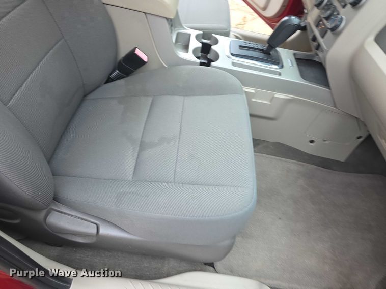 image for item EF3699 2010 Ford Escape XLT SUV