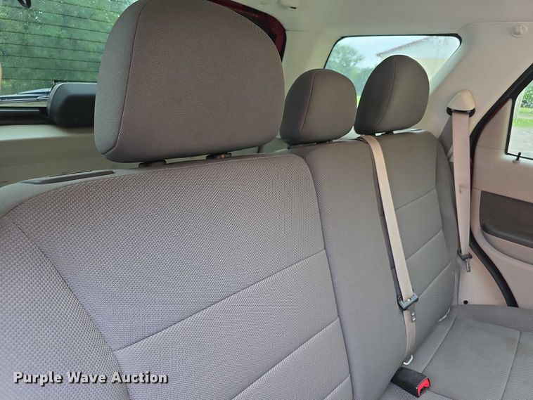 image for item EF3699 2010 Ford Escape XLT SUV