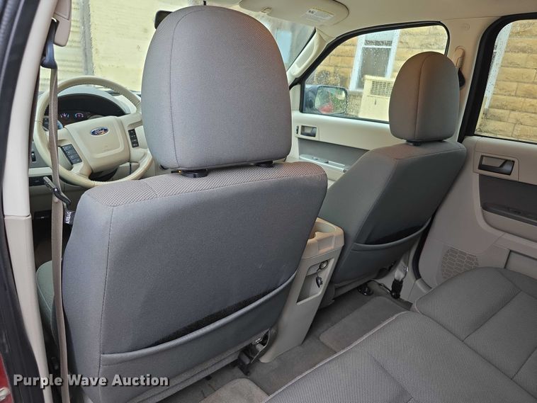 image for item EF3699 2010 Ford Escape XLT SUV