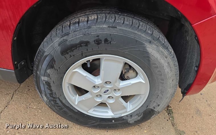 image for item EF3699 2010 Ford Escape XLT SUV