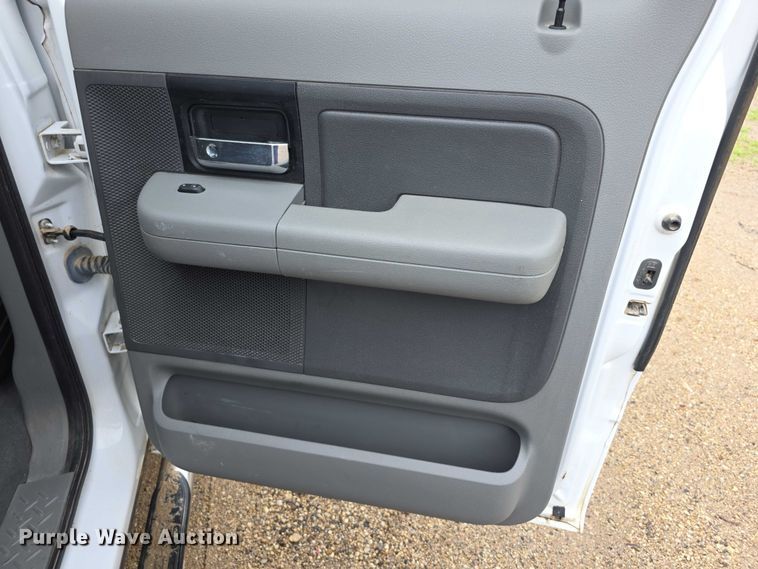 image for item EF3700 2007 Ford F150 SuperCrew pickup truck