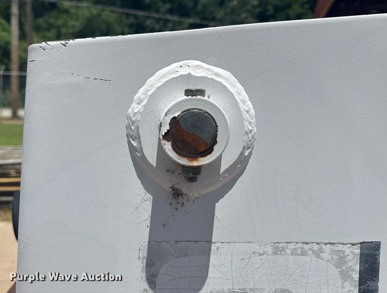 image for item EG8129 1994 Bobcat 853 MACH skid steer loader