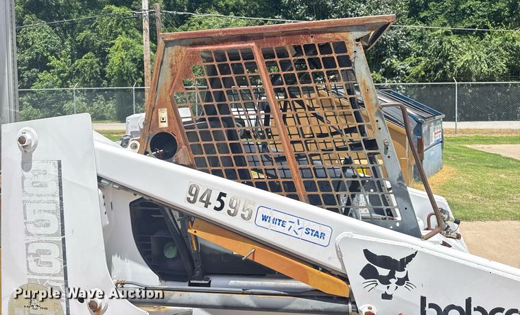 image for item EG8129 1994 Bobcat 853 MACH skid steer loader