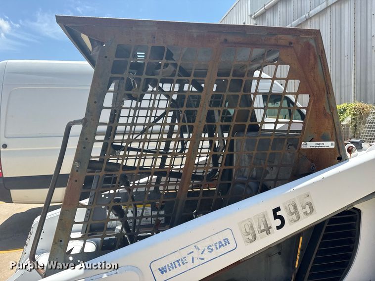 image for item EG8129 1994 Bobcat 853 MACH skid steer loader