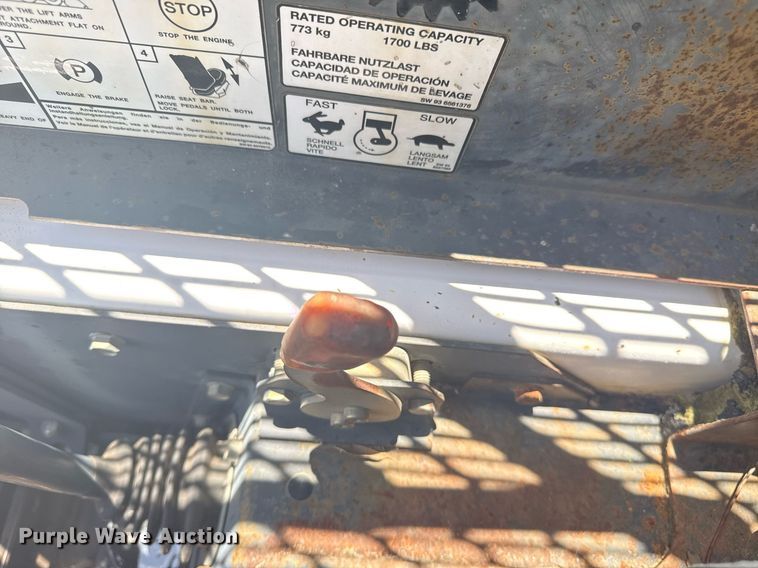 image for item EG8129 1994 Bobcat 853 MACH skid steer loader