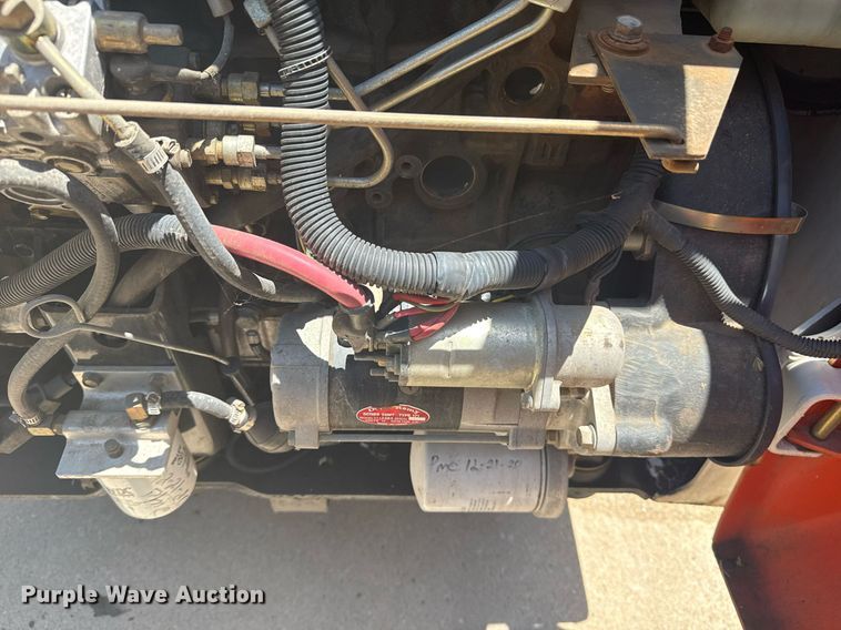 image for item EG8129 1994 Bobcat 853 MACH skid steer loader