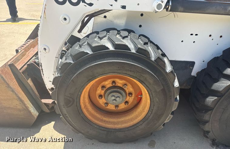 image for item EG8129 1994 Bobcat 853 MACH skid steer loader